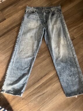 American Eagle Strigid Ex-Boyfriend Jeans Laser Paisley Etched Light Wash 12